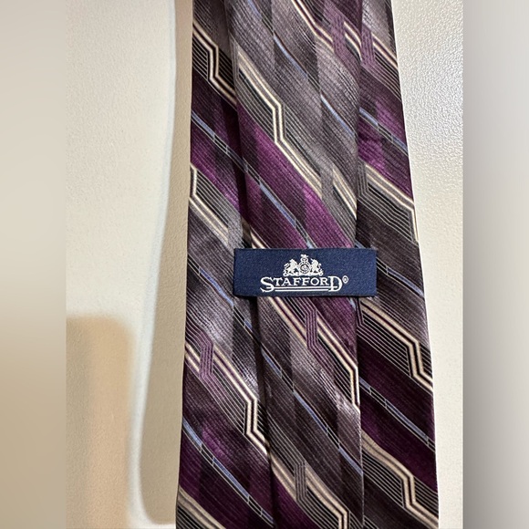 EUC STAFFORD 100% Silk Patterned Tie - Picture 3 of 4